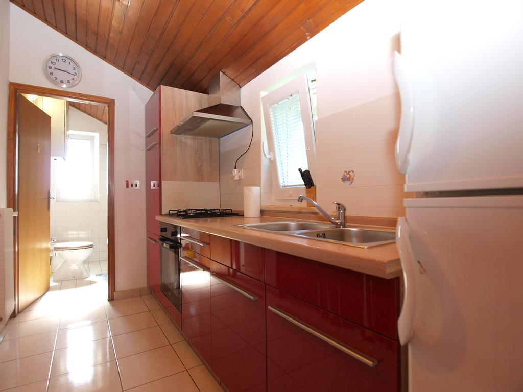 Apartment Luisa 1437 Peruski Exterior photo